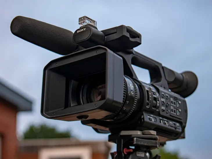 Tripod and studio positions